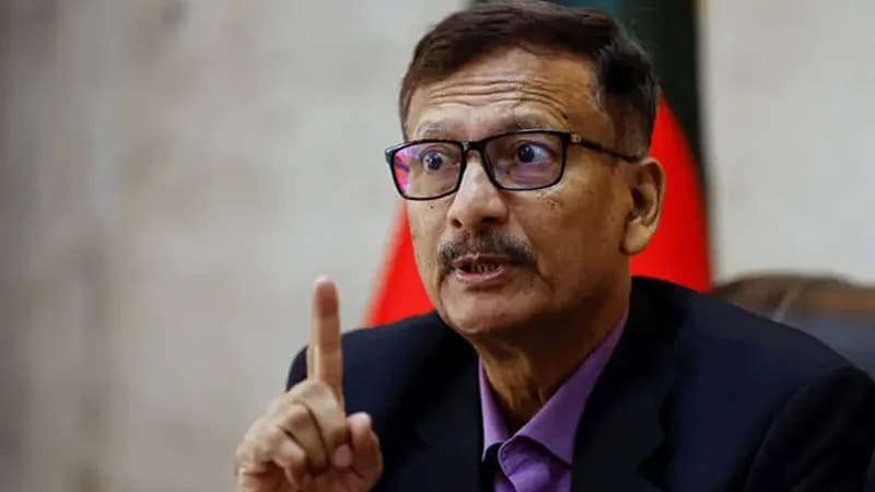 কেউ যেন আমাদের ব্যবহার করার সাহস না পায়, সেজন্য নিজেদের সামরিক শক্তি বাড়াতে হবে : পররাষ্ট্র উপদেষ্টা
