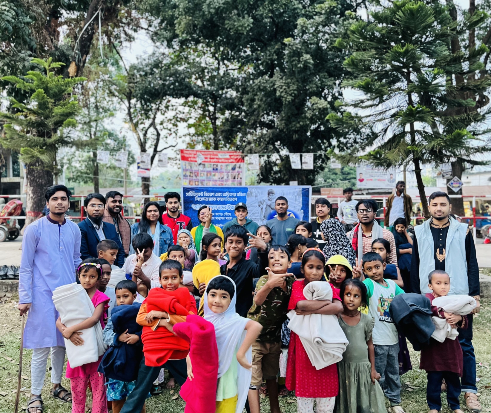 চবিতে “একলা চলো রে” এর উদ্যোগে শীতবস্ত্র বিতরণ ও সার্টিফিকেট প্রোগ্রাম আয়োজন