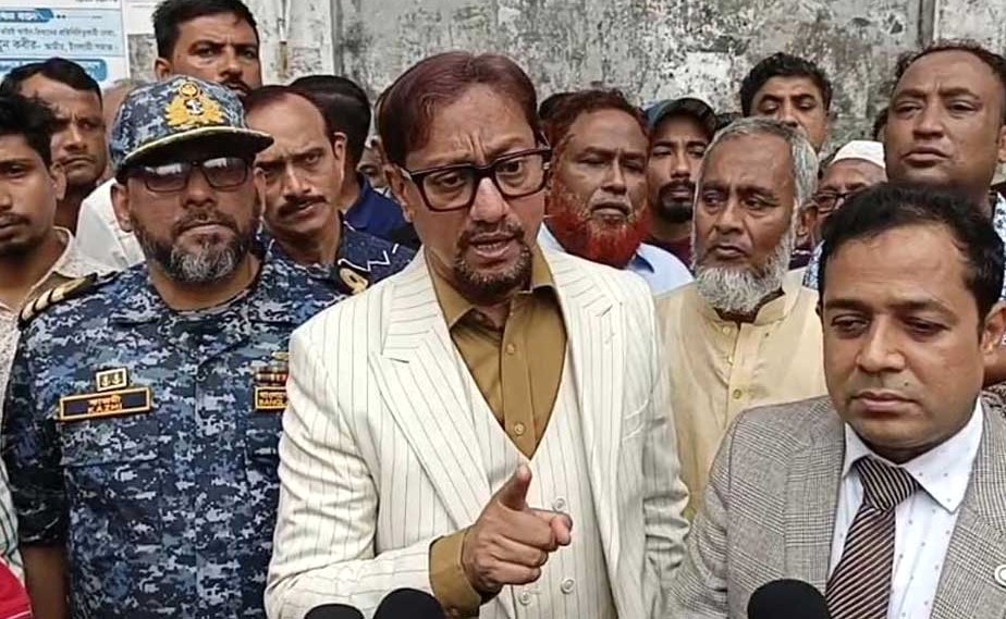 আলিফ হত্যায় নিরীহ কেউ যাতে গ্রেপ্তার না হয় সেই বিষয়ে হুঁশিয়ারি দিয়েছেন চসিক মেয়র ডা. শাহাদাত