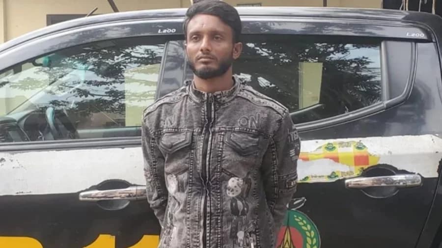 দীর্ঘদিন ধরে বেতন ভাতা না পাওয়া ও দুর্ব্যবহারের ক্ষোভ থেকে জাহাজের ৭ জনকে ঘুমের ওষুধ খাইয়ে কুপিয়ে হত্যা করা হয় : র‍্যাব