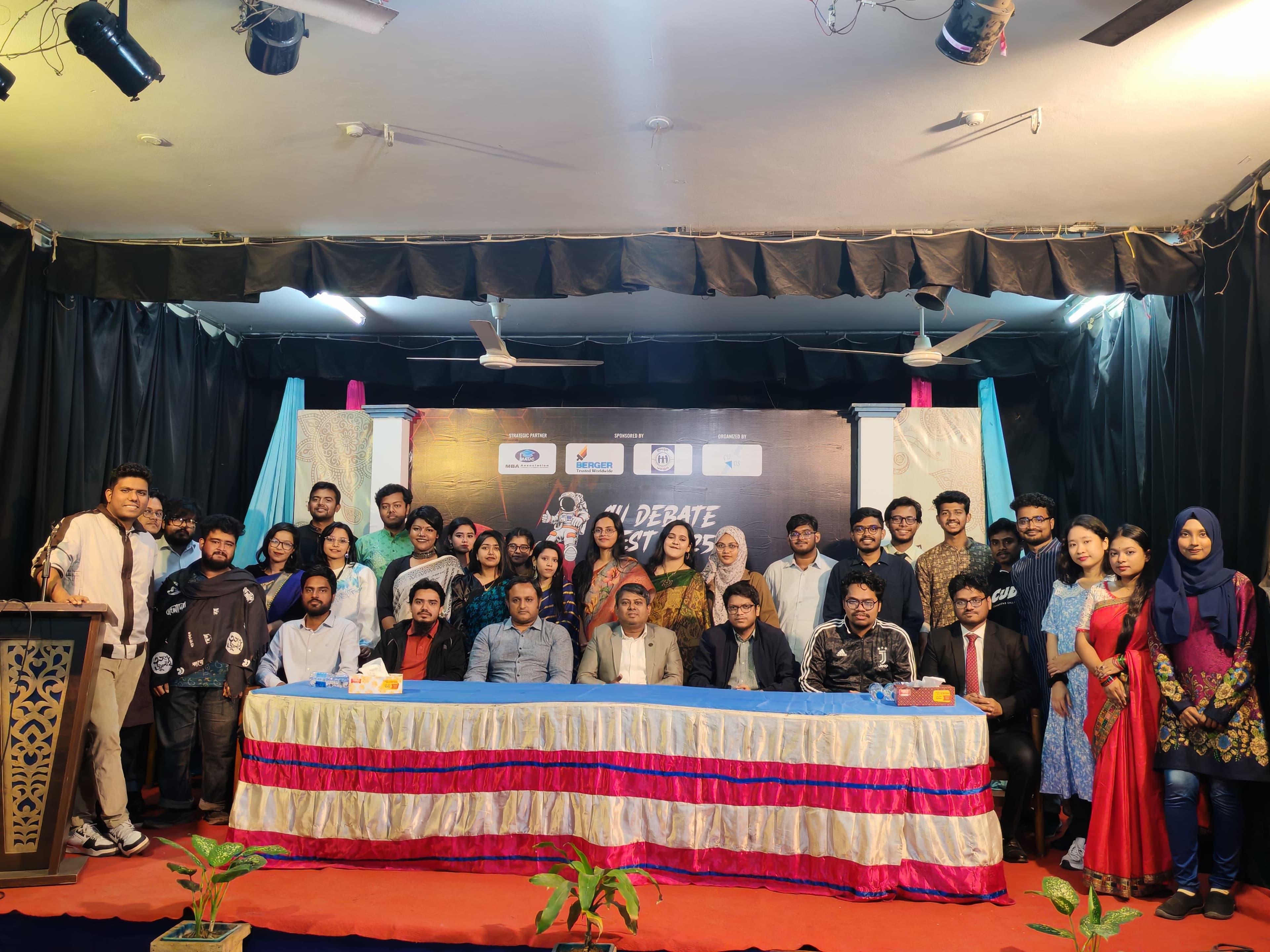 চবিতে ইংরেজি বিতর্ক উৎসব ‘সিইউ ডিবেট ফেস্ট ২০২৫’ অনুষ্ঠিত