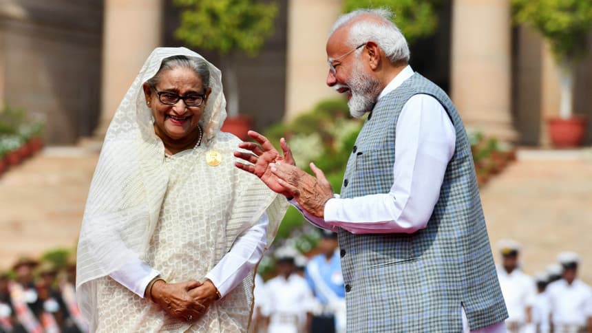 স্বৈরাচার হাসিনাকে বাঁচাতে তার ভিসার মেয়াদ বাড়িয়েছে ভারত
