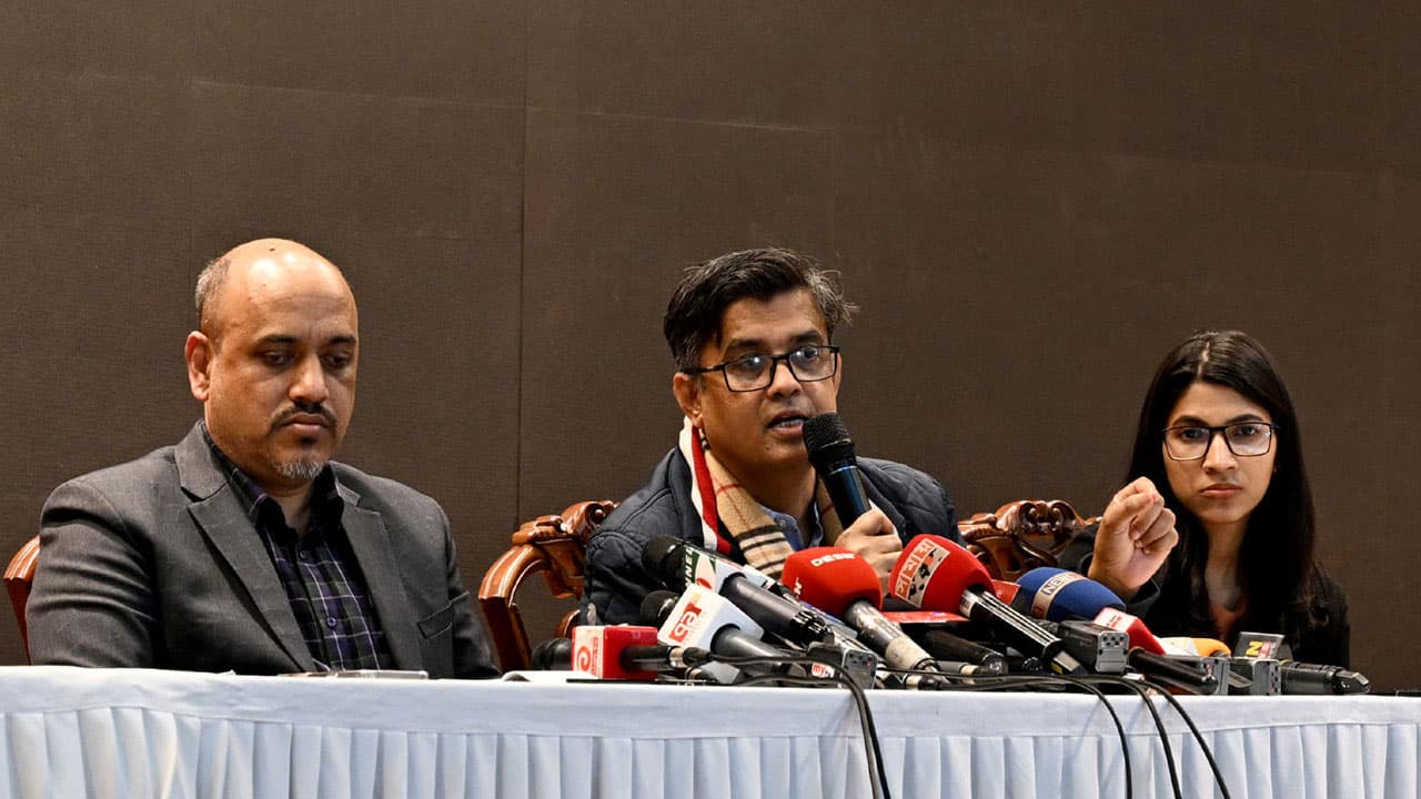 বিচার না হওয়া পর্যন্ত আওয়ামী লীগকে কোনো কর্মসূচি করতে দেওয়া হবে না : শফিকুল আলম