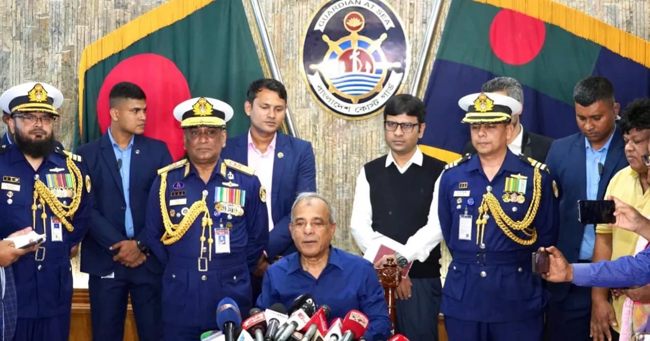 শুধু তৌহিদি জনতাই নয়, বিশৃঙ্খলায় জড়িত সবাইকে নিয়ন্ত্রণ করা হচ্ছে : স্বরাষ্ট্র উপদেষ্টা