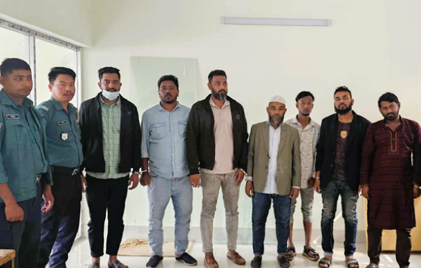চট্টগ্রামে পুলিশের চিরুনি অভিযান, ২৪ ঘণ্টায় আ.লীগ-ছাত্রলীগের ৪০ নেতাকর্মী গ্রেফতার