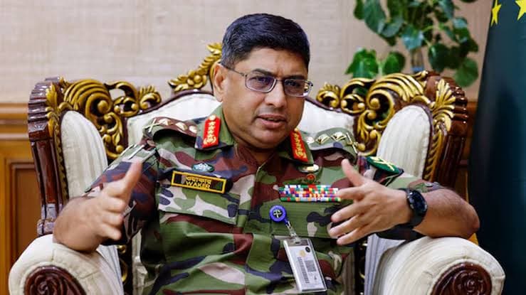 দেশের চলমান পরিস্থিতিতে অতিরিক্ত বল প্রয়োগ না করতে সদস্যদের আহ্বান সেনাপ্রধানের
