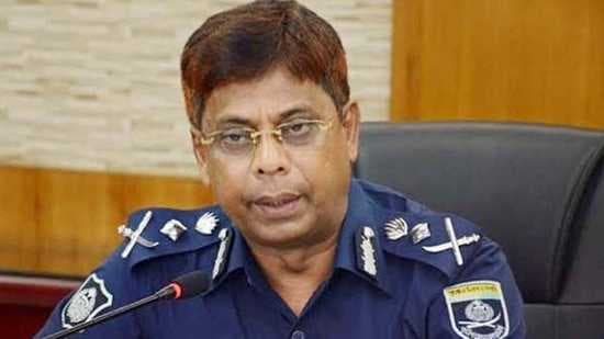 দুদকের দুই বস্তা নথি উদ্ধার, মিলল সাবেক আইজিপির গোপন সম্পদের পাহাড়