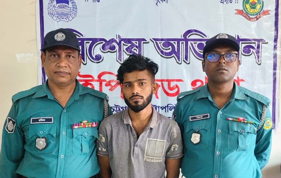 ইপিজেডে পরকীয়া সন্দেহে বন্ধুর হাতে আরেক বন্ধু খুন
