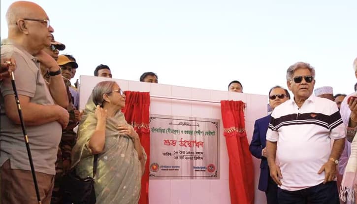 চট্টগ্রাম-সন্দ্বীপ রুটে প্রথমবারের মতো ফেরি সার্ভিস চালু, উচ্ছ্বসিত ৪ লাখ বাসিন্দা