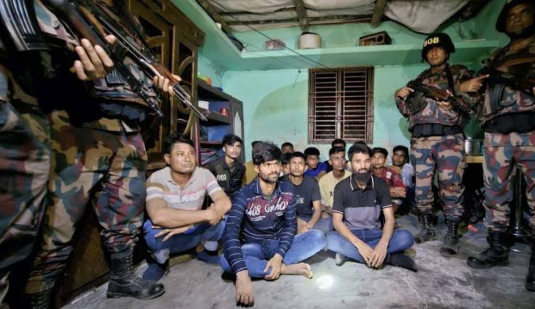 টেকনাফে ‘জিম্মিঘর’ থেকে ১৪ অপহৃত উদ্ধার, আবারও আলোচনায় সাইফুলের বাড়ি