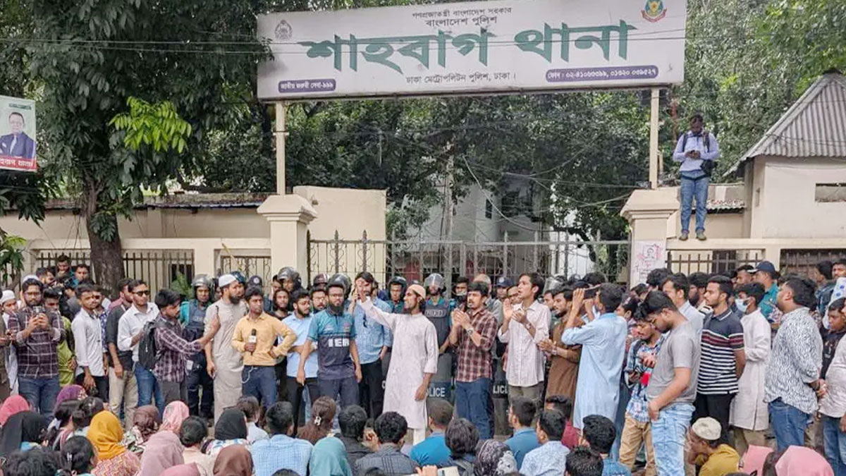 জুলাই যোদ্ধা সাম্য হত্যার প্রতিবাদে ফুঁসছে শাহবাগ: শিক্ষার্থীদের থানা ঘেরাও