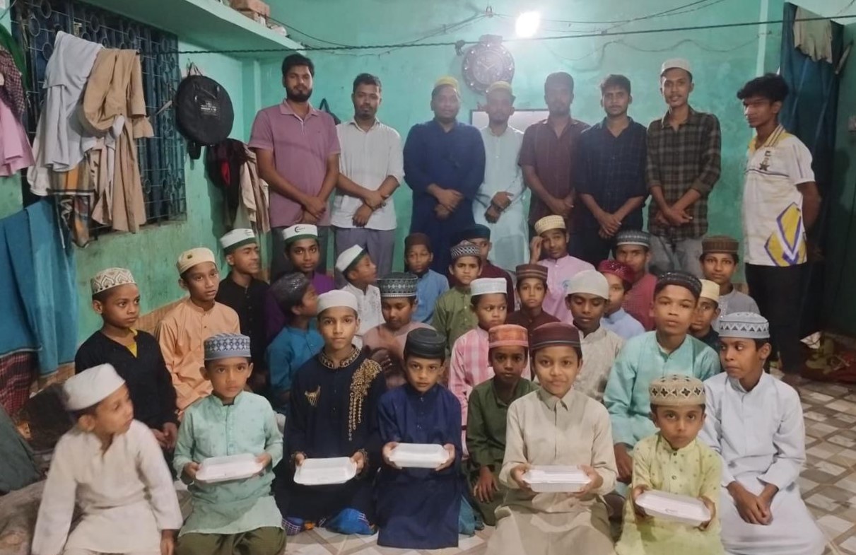 শহীদ প্রেসিডেন্ট জিয়াউর রহমানের শাহাদাৎবার্ষিকীতে বোয়ালখালী ছাত্রদলের দোয়া মাহফিল ও খাবার বিতরণ কর্মসূচি