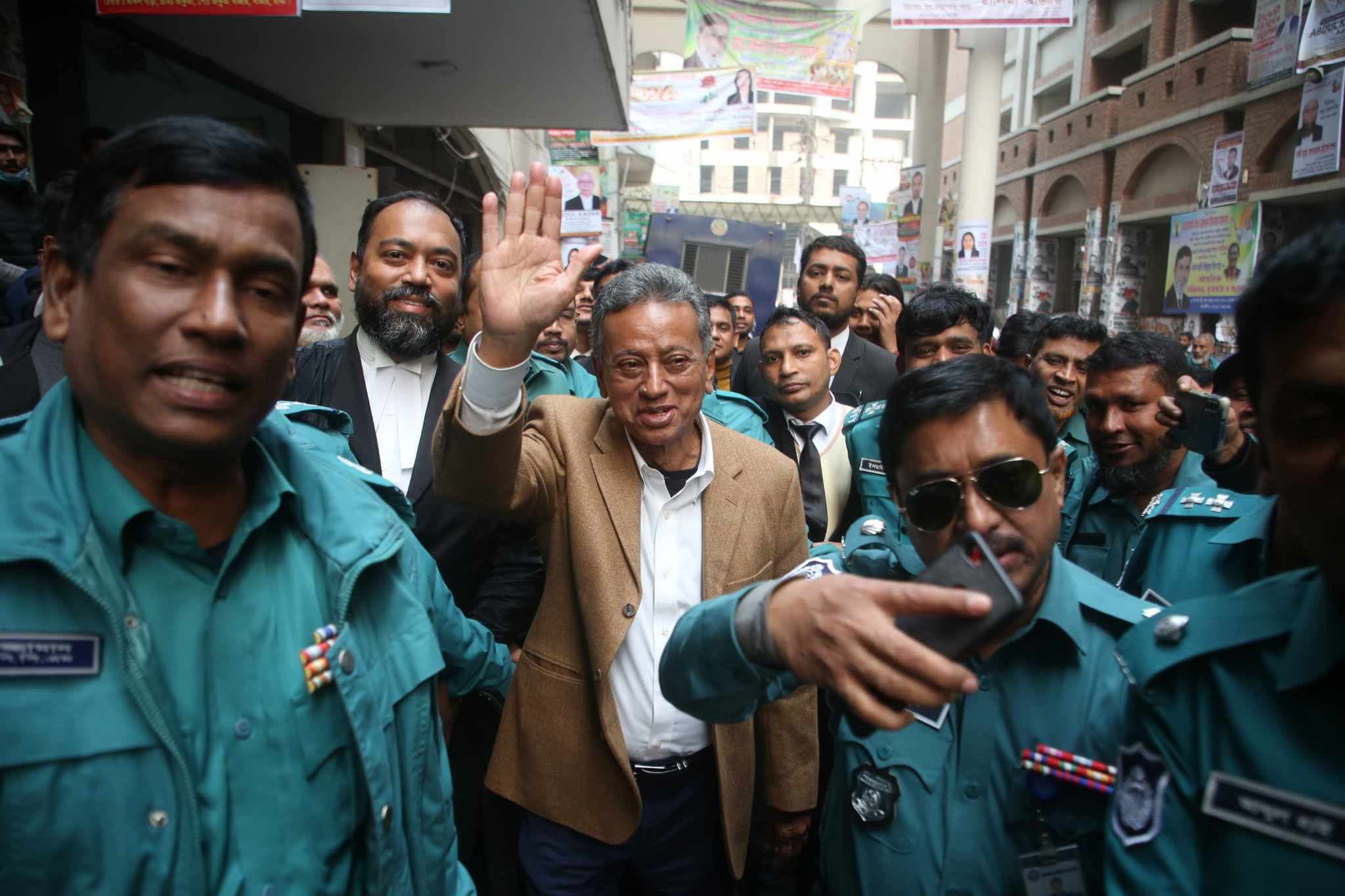 In four more cases, BNP leader Khasru gets bail.