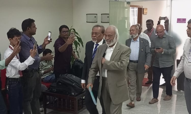 সিইসির সঙ্গে বৈঠকে বিএনপি প্রতিনিধিদল