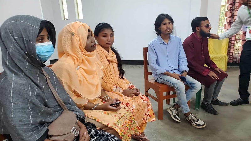 চাকসু নির্বাচন: ব্রেইল ব্যালট ও শ্রুতিলেখক না থাকায় হতাশ দৃষ্টি প্রতিবন্ধী ভোটাররা