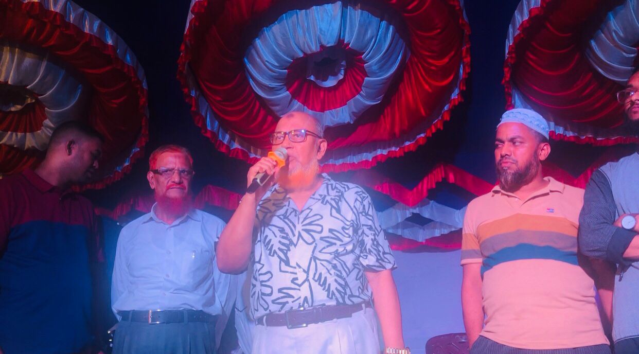 দুর্গাপূজা উপলক্ষে পূজামণ্ডপ পরিদর্শনে জামায়াত প্রার্থী ডা. ফরিদুল আলম