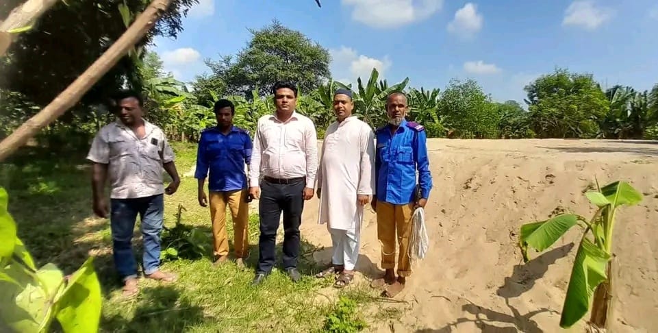 ফটিকছড়ির হারুয়ালছড়ি খাল থেকে ৩৬ হাজার ঘনফুট অবৈধ বালু জব্দ