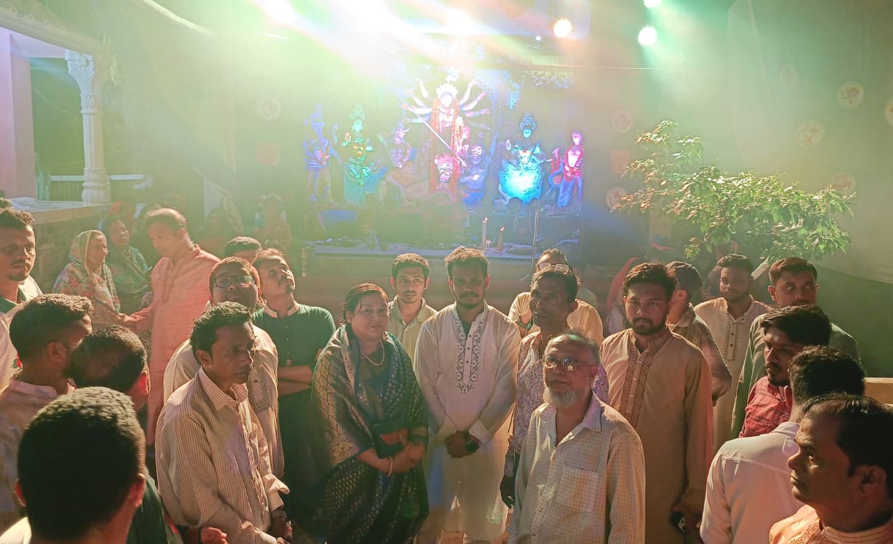আনোয়ারায় শারদীয় দুর্গাপূজা মণ্ডপ পরিদর্শনে এনসিপি