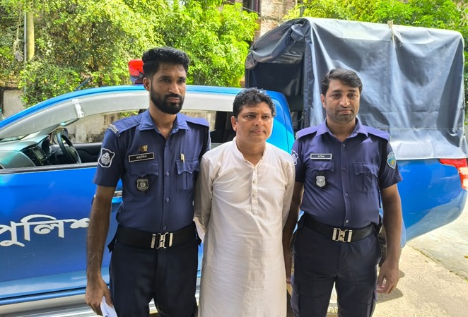 রাঙ্গুনিয়া উপজেলা স্বেচ্ছাসেবক লীগ নেতা নাছির উদ্দিন রিয়াজ গ্রেফতার