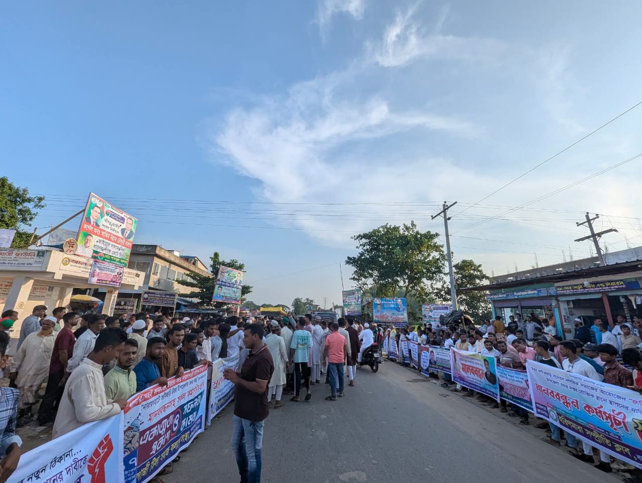 প্রস্তাবিত ‘ফটিকছড়ি উত্তরে’ সুয়াবিল ইউনিয়ন ও নাজিরহাট পৌরসভা সংযোজনের সিদ্ধান্তে ক্ষুব্ধ স্থানীয়রা