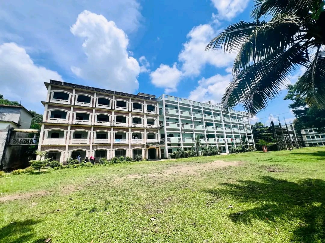 ৫৭ বছরের অপেক্ষার পর উত্তর চট্টগ্রামের গৌরব নাজিরহাট কলেজ এখন সরকারি