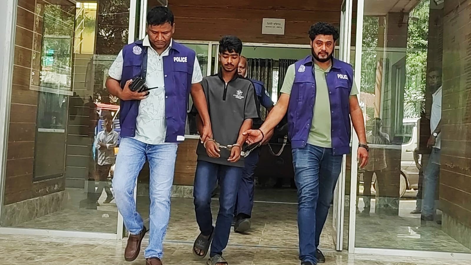 আনোয়ারায় চাঞ্চল্যকর চালক হত্যাকাণ্ডের আরো এক আসামি গ্রেপ্তার