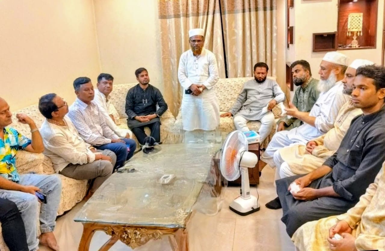 পশ্চিম বাকলিয়ায় দুর্গাপূজা উপলক্ষে হিন্দু কমিউনিটি ও জামায়াত নেতৃবৃন্দের মতবিনিময়