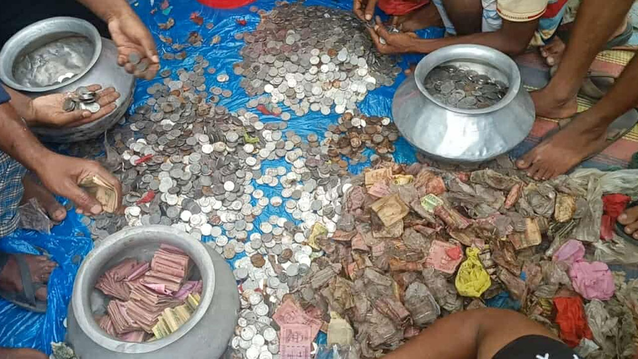 ক্যান্সারে মারা গেলেন তিন বস্তা টাকা জমানো সেই ভিক্ষুক